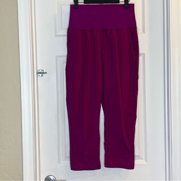 Lululemon Tranquil  crop pants regal plum Size 8 - Picture 9 of 10